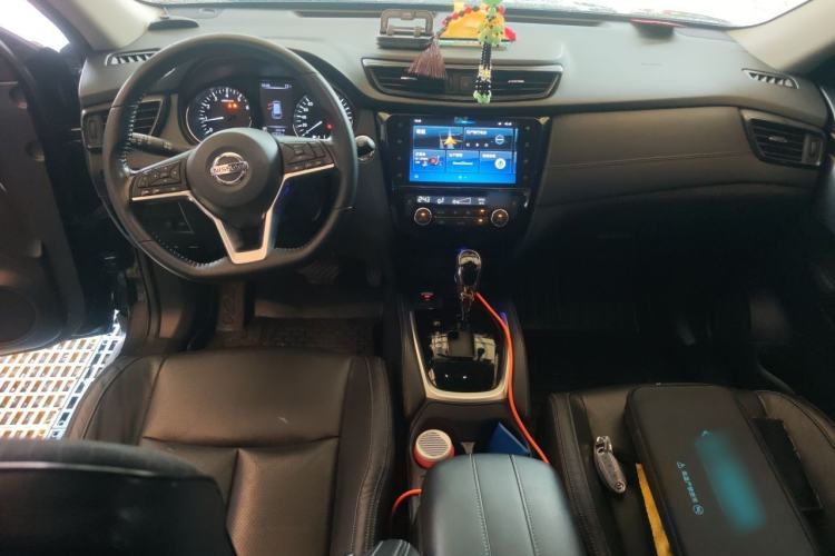 Used Nissan X-Trail 2019 2.0L CVT Smart Connect Comfort Edition 2WD Center Console