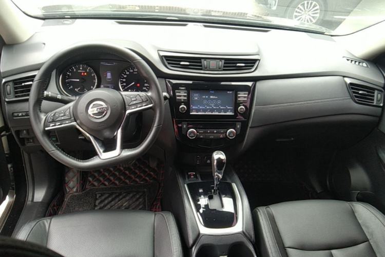 Used Nissan X-Trail 2019 2.0L CVT Comfort Edition 2WD Center Console