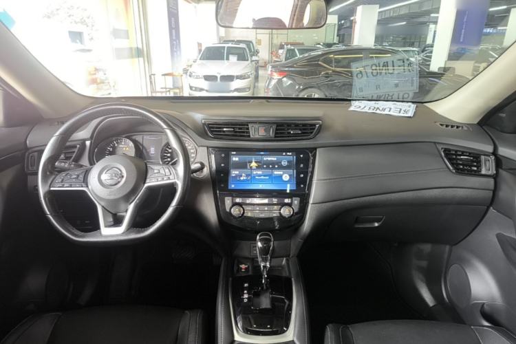 Used Nissan X-Trail 2019 2.0L CVT Smart Connect Comfort Edition 2WD Center Console