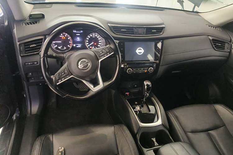 Used Nissan X-Trail 2019 2.0L CVT Smart Connect Comfort Edition 2WD Center Console