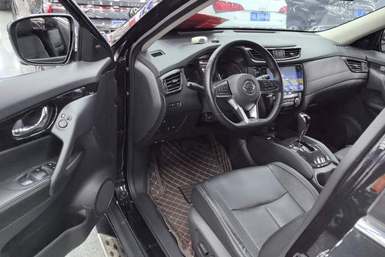 Used Nissan X-Trail 2019 2.0L CVT Smart Connect Comfort Edition 2WD Driver Seat