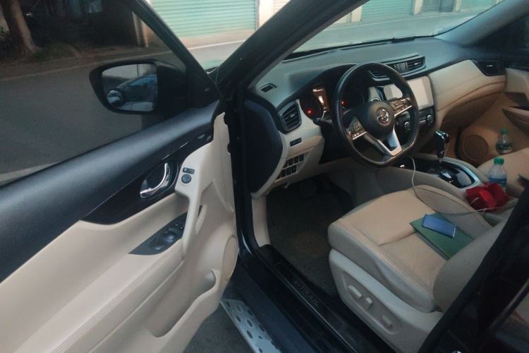 Used Nissan X-Trail 2019 2.0L CVT Smart Connect Comfort Edition 2WD Driver Seat