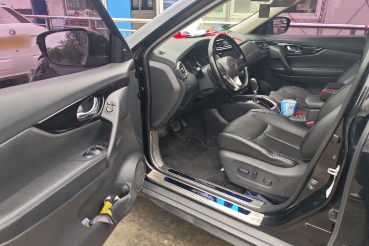 Used Nissan X-Trail 2019 2.0L CVT Comfort Edition 2WD Driver Seat