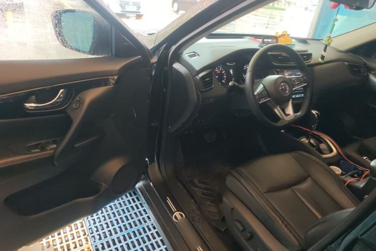 Used Nissan X-Trail 2019 2.0L CVT Smart Connect Comfort Edition 2WD Driver Seat