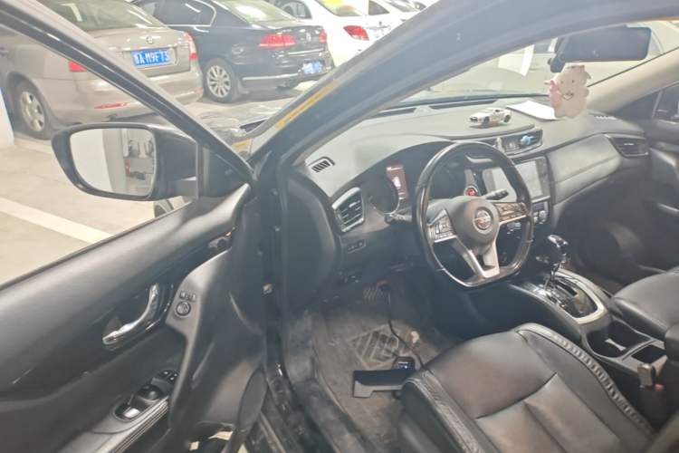 Used Nissan X-Trail 2019 2.0L CVT Smart Connect Comfort Edition 2WD Driver Seat