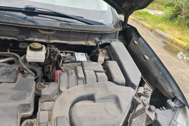 Used Nissan X-Trail 2019 2.0L CVT Comfort Edition 2WD Engine Bay Left