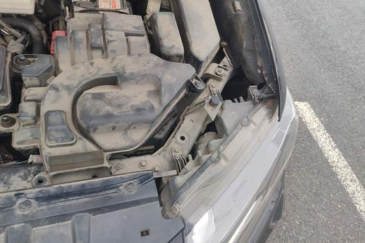 Used Nissan X-Trail 2019 2.0L CVT Smart Connect Comfort Edition 2WD Engine Bay Left