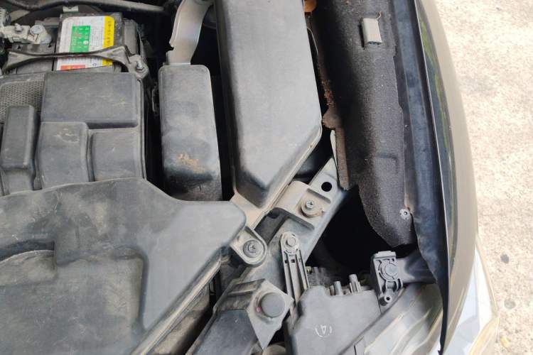 Used Nissan X-Trail 2019 2.0L CVT Smart Connect Comfort Edition 2WD Engine Bay Left