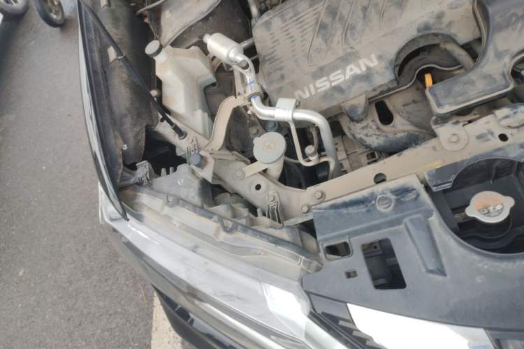 Used Nissan X-Trail 2019 2.0L CVT Smart Connect Comfort Edition 2WD Engine Bay Right