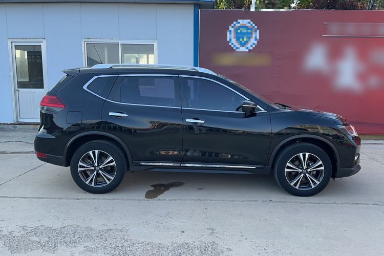 Used Nissan X-Trail 2019 2.5L CVT Smart Connect Luxury Edition 4WD Exterior 5