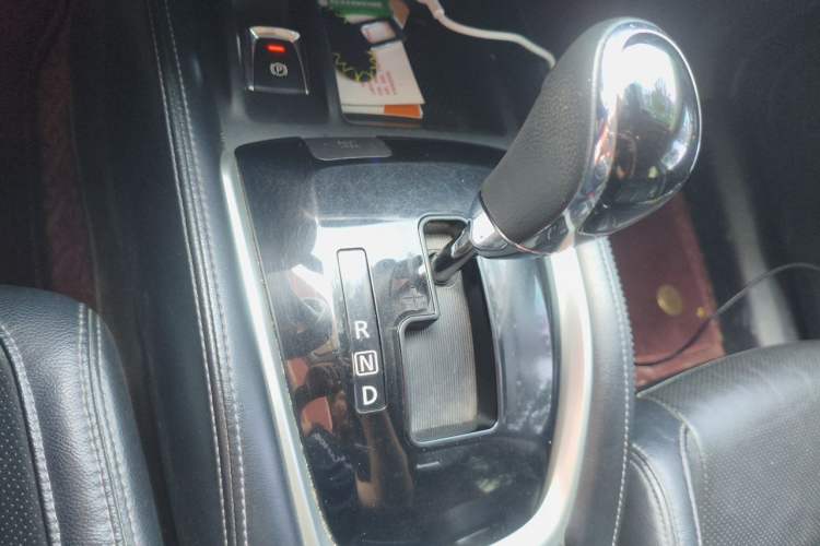 Used Nissan X-Trail 2019 2.0L CVT Smart Connect Comfort Edition 2WD Gear Lever