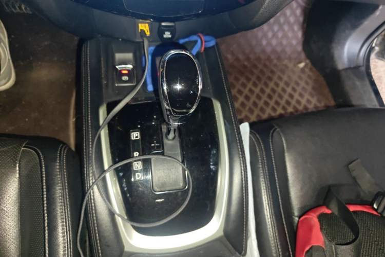 Used Nissan X-Trail 2019 2.5L CVT Smart Connect Leading Edition 4WD Gear Lever