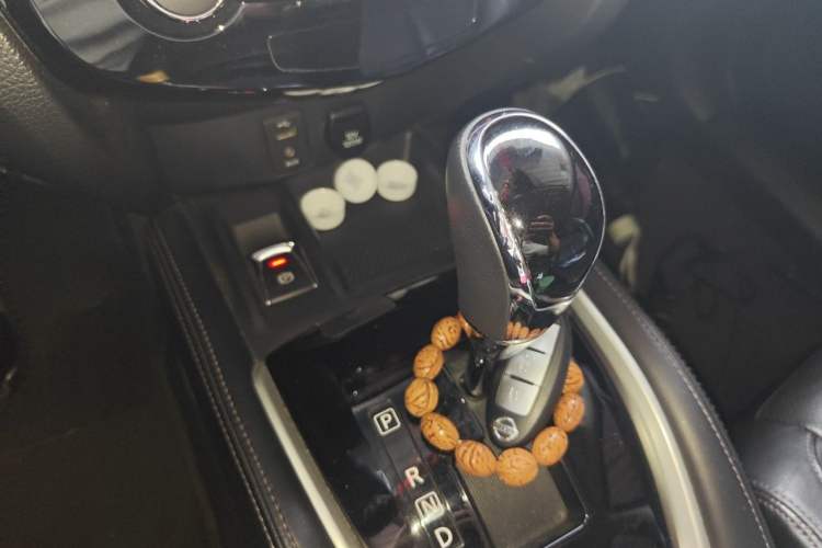 Used Nissan X-Trail 2019 2.0L CVT Comfort Edition 2WD Gear Lever