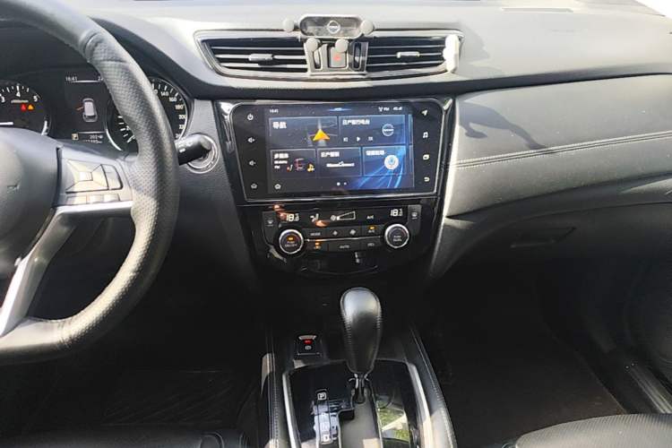Used Nissan X-Trail 2019 2.0L CVT Smart Connect Comfort Edition 2WD Gear Lever