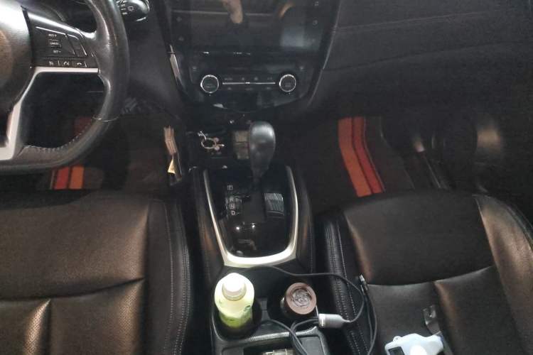 Used Nissan X-Trail 2019 2.0L CVT Smart Connect Comfort Edition 2WD Gear Lever