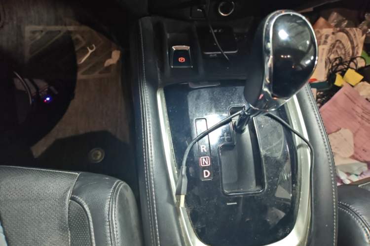 Used Nissan X-Trail 2019 2.0L CVT Smart Connect Comfort Edition 2WD Gear Lever