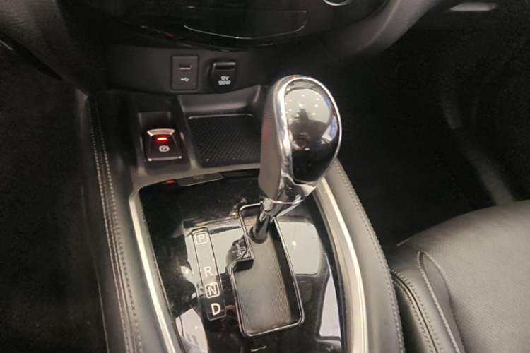 Used Nissan X-Trail 2019 2.0L CVT Smart Connect Comfort Edition 2WD Gear Lever