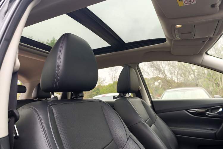 Used Nissan X-Trail 2019 2.0L CVT Smart Connect Comfort Edition 2WD Headliner