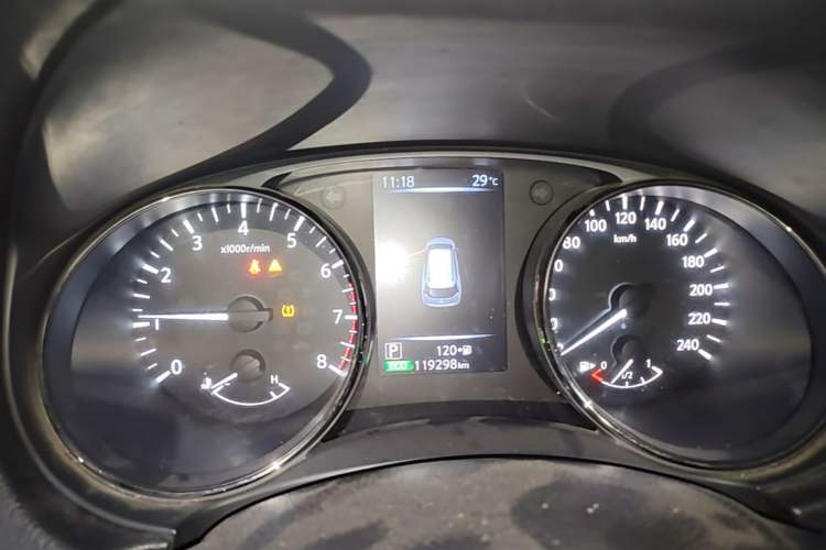 Used Nissan X-Trail 2019 2.0L CVT Smart Connect Comfort Edition 2WD Instrument Cluster
