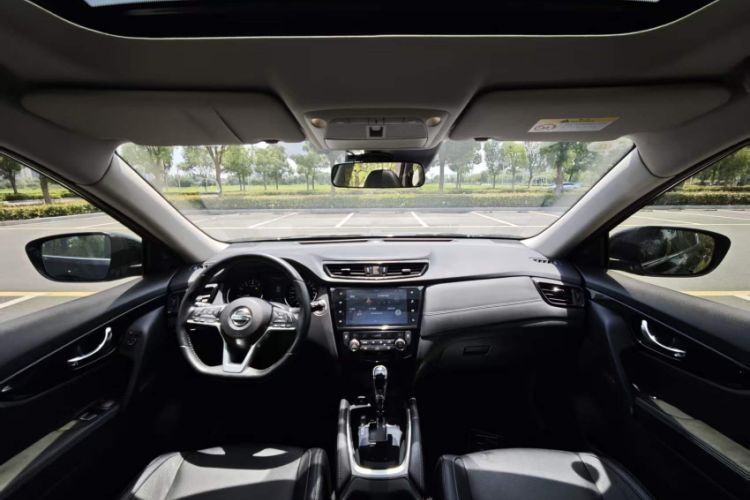 Used Nissan X-Trail 2019 2.0L CVT Smart Connect Comfort Edition 2WD Interior 2