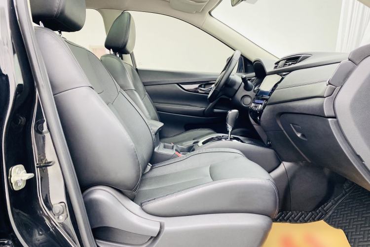 Used Nissan X-Trail 2019 2.0L CVT Smart Connect Comfort Edition 2WD Interior 3