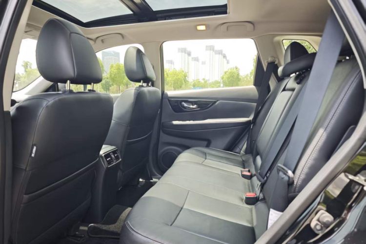 Used Nissan X-Trail 2019 2.0L CVT Smart Connect Comfort Edition 2WD Interior 3
