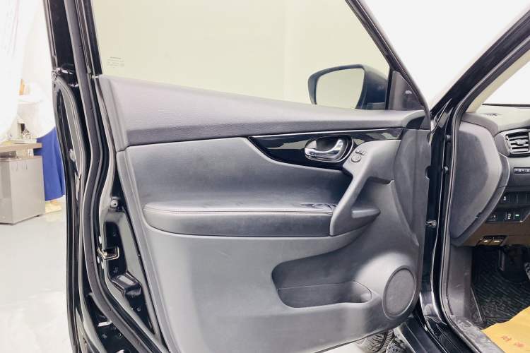 Used Nissan X-Trail 2019 2.0L CVT Smart Connect Comfort Edition 2WD Interior 6