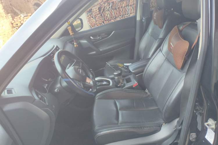 Used Nissan X-Trail 2019 2.0L CVT Smart Connect Comfort Edition 2WD Left Front Seat