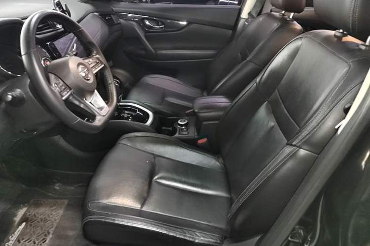 Used Nissan X-Trail 2019 2.5L CVT Smart Connect Luxury Edition 4WD Left Front Seat