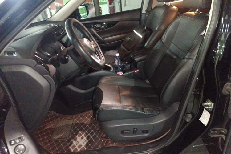 Used Nissan X-Trail 2019 2.0L CVT Smart Connect Comfort Edition 2WD Left Front Seat