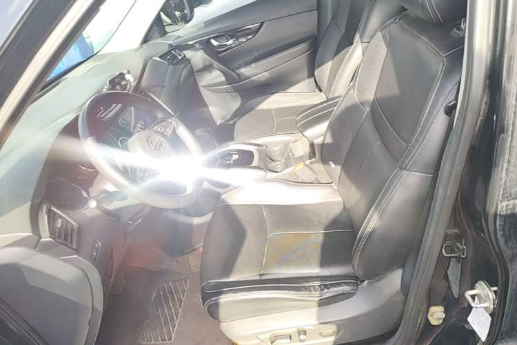 Used Nissan X-Trail 2019 2.0L CVT Smart Connect Comfort Edition 2WD Left Front Seat