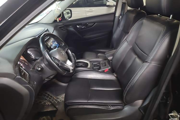 Used Nissan X-Trail 2019 2.0L CVT Smart Connect Comfort Edition 2WD Left Front Seat