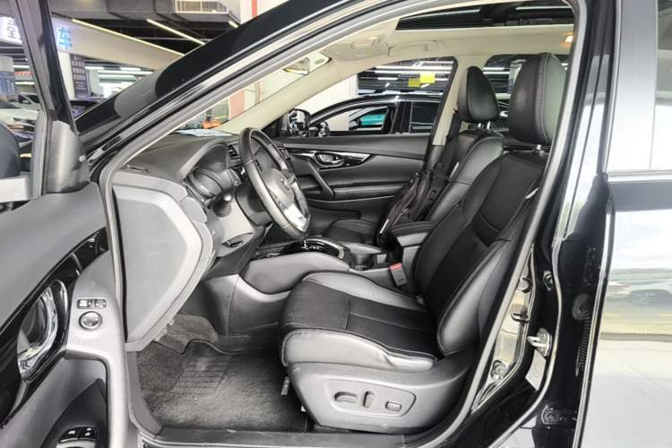 Used Nissan X-Trail 2019 2.0L CVT Smart Connect Comfort Edition 2WD Left Front Seat