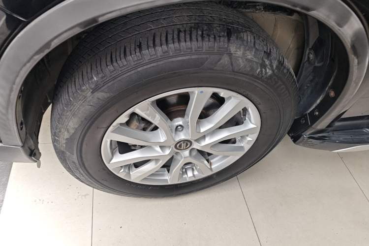 Used Nissan X-Trail 2019 2.0L CVT Smart Connect Comfort Edition 2WD Left Front Wheel Hub