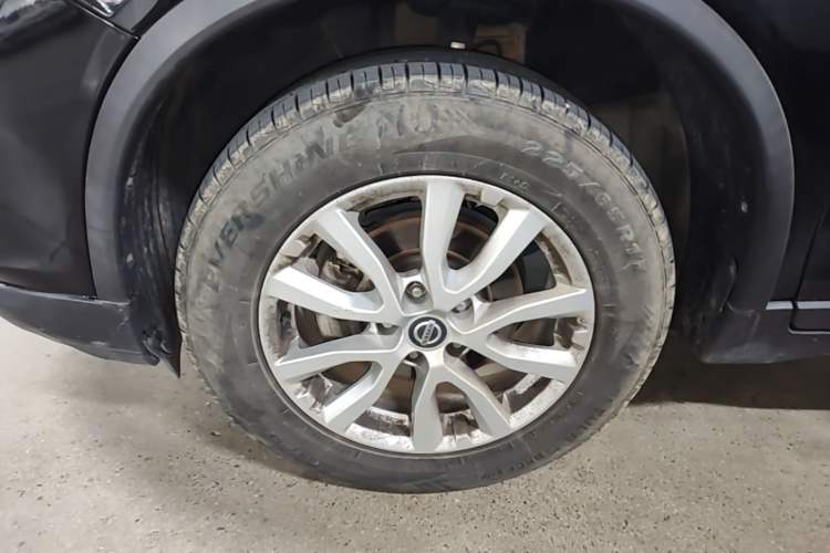 Used Nissan X-Trail 2019 2.0L CVT Smart Connect Comfort Edition 2WD Left Front Wheel Hub