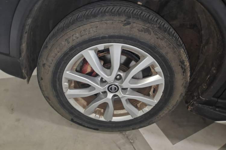 Used Nissan X-Trail 2019 2.0L CVT Smart Connect Comfort Edition 2WD Left Front Wheel Hub