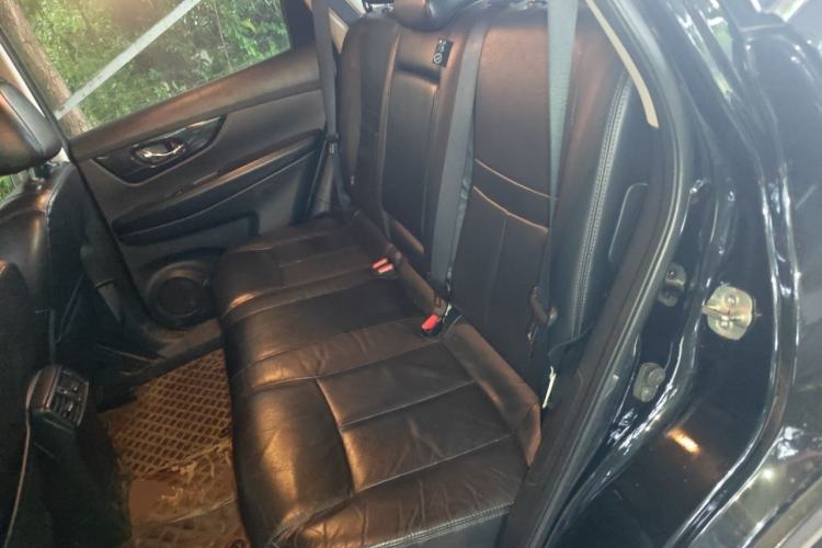 Used Nissan X-Trail 2019 2.5L CVT Smart Connect Leading Edition 4WD Left Rear Seat