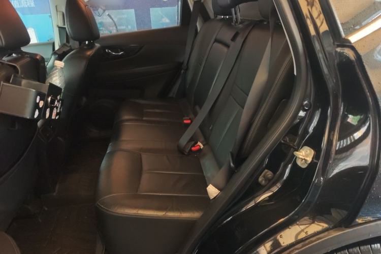 Used Nissan X-Trail 2019 2.0L CVT Smart Connect Comfort Edition 2WD Left Rear Seat