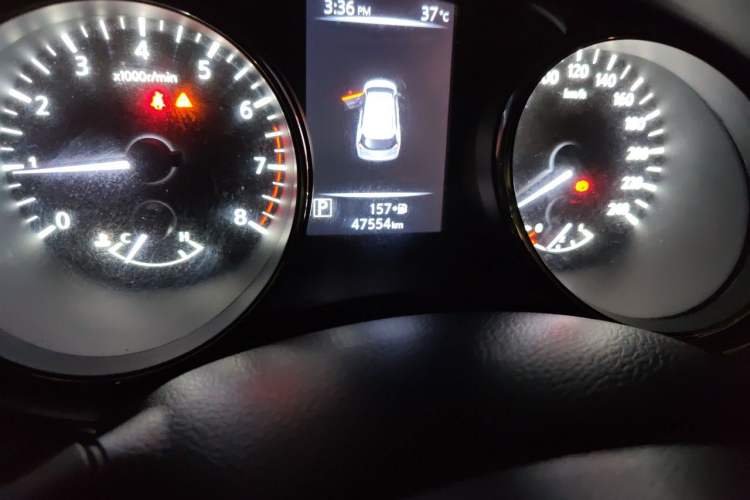 Used Nissan X-Trail 2019 2.0L CVT Smart Connect Comfort Edition 2WD Odometer Close Up