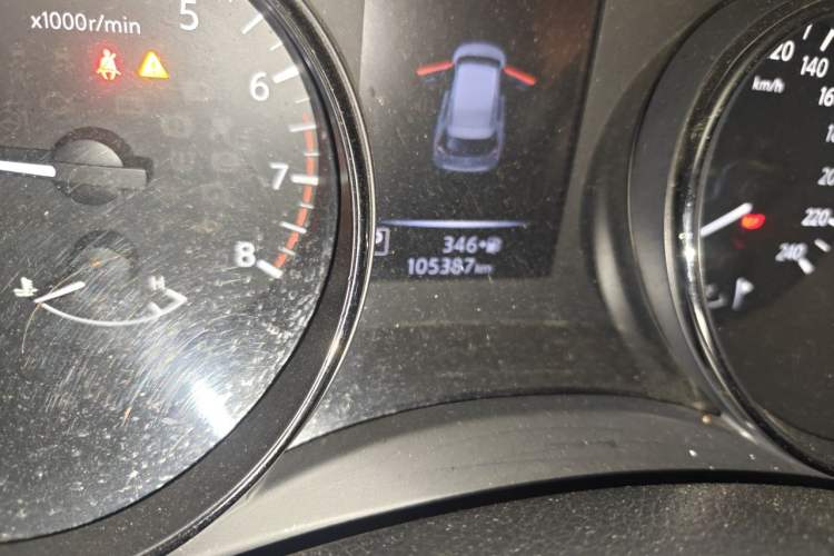 Used Nissan X-Trail 2019 2.5L CVT Smart Connect Leading Edition 4WD Odometer Close Up