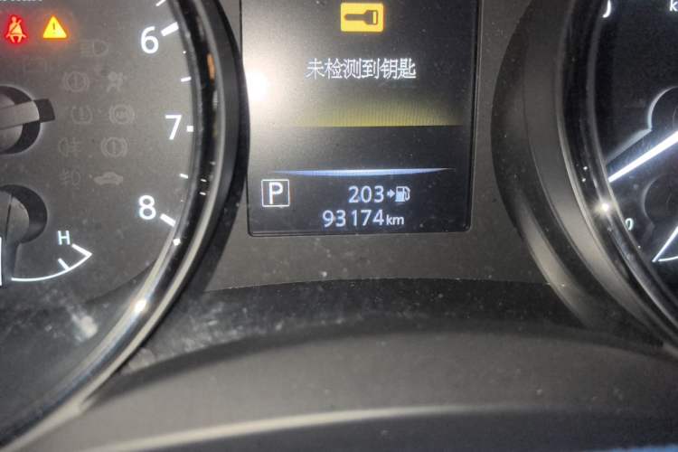 Used Nissan X-Trail 2019 2.5L CVT Smart Connect Luxury Edition 4WD Odometer Close Up