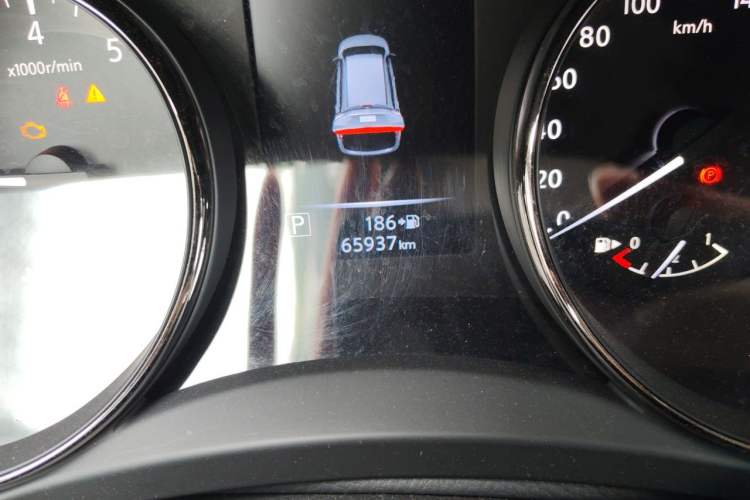 Used Nissan X-Trail 2019 2.0L CVT Smart Connect Comfort Edition 2WD Odometer Close Up