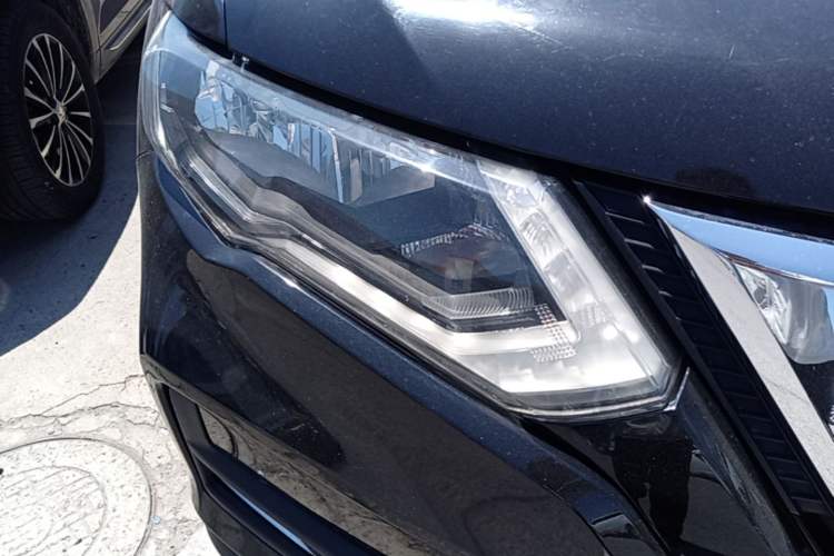 Used Nissan X-Trail 2019 2.0L CVT Smart Connect Comfort Edition 2WD Right Front Headlight