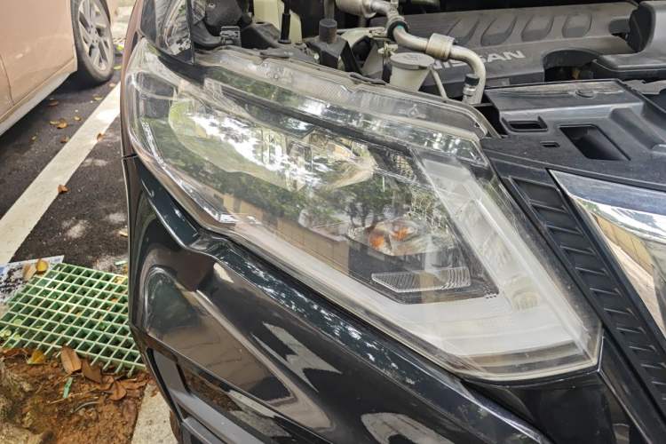Used Nissan X-Trail 2019 2.0L CVT Smart Connect Comfort Edition 2WD Right Front Headlight