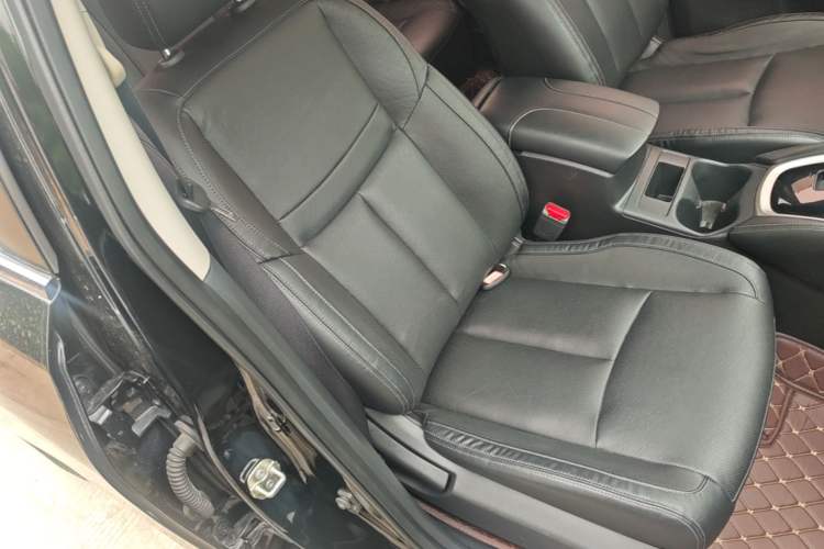 Used Nissan X-Trail 2019 2.0L CVT Smart Connect Comfort Edition 2WD Right Front Seat