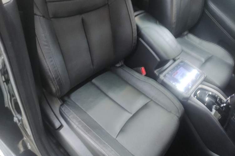 Used Nissan X-Trail 2019 2.0L CVT Smart Connect Comfort Edition 2WD Right Front Seat