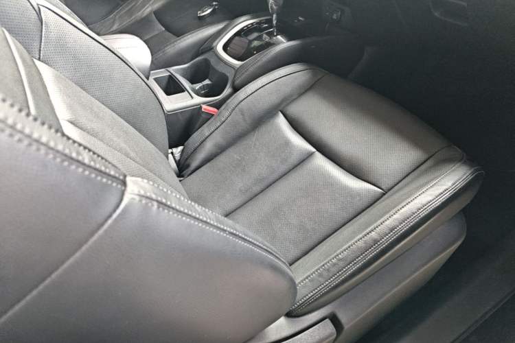 Used Nissan X-Trail 2019 2.0L CVT Smart Connect Comfort Edition 2WD Right Front Seat