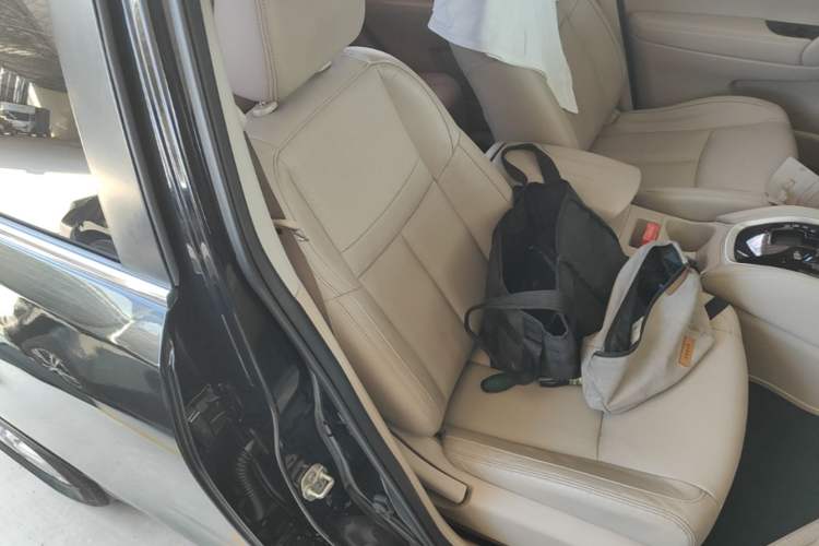 Used Nissan X-Trail 2019 2.0L CVT Smart Connect Comfort Edition 2WD Right Front Seat