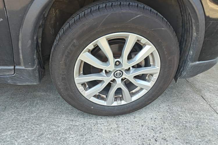 Used Nissan X-Trail 2019 2.0L CVT Comfort Edition 2WD Right Front Wheel Hub