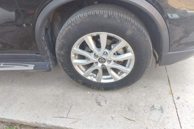 Used Nissan X-Trail 2019 2.0L CVT Smart Connect Comfort Edition 2WD Right Front Wheel Hub